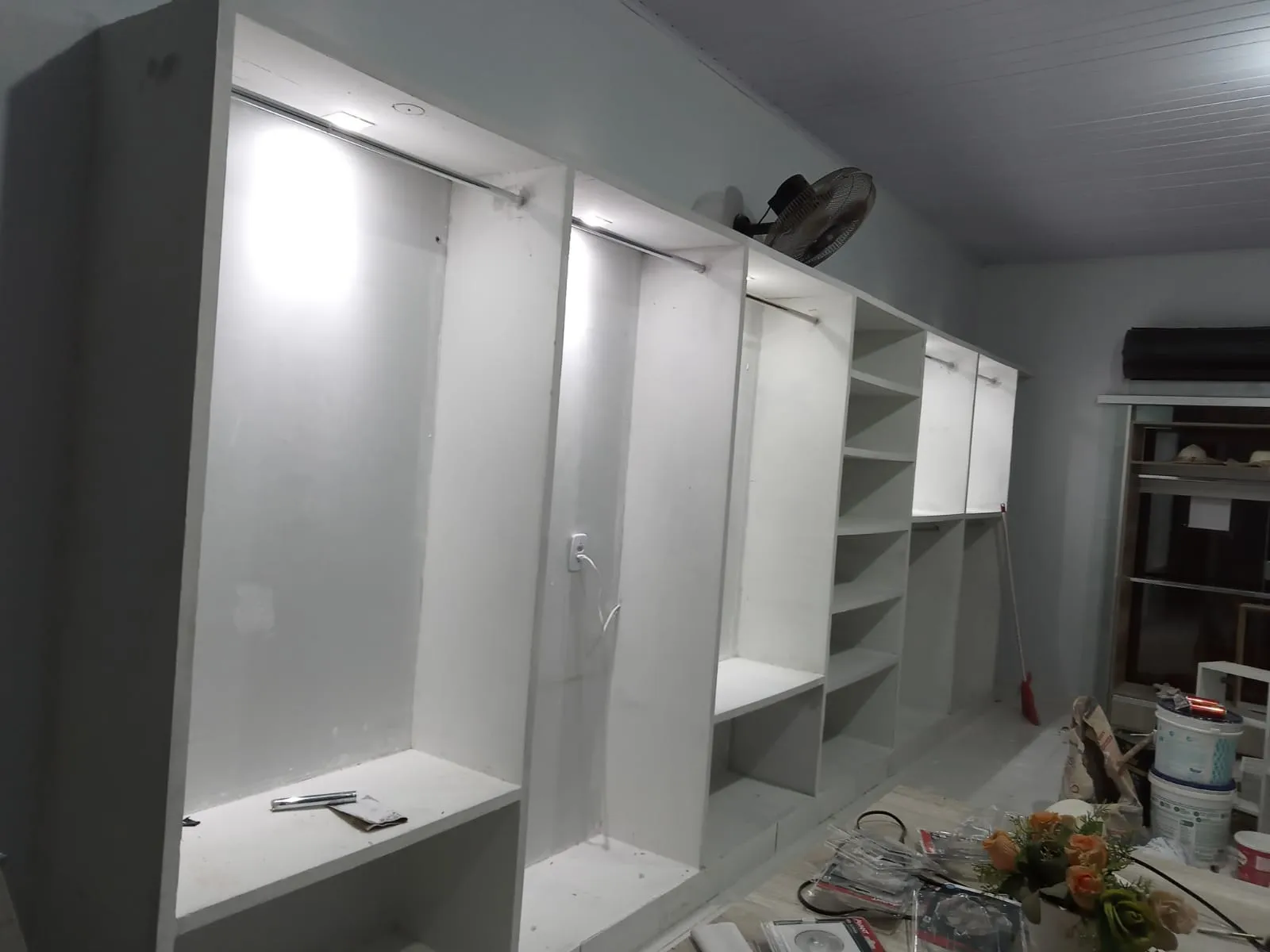 Armário e fechamento em gesso ou drywall