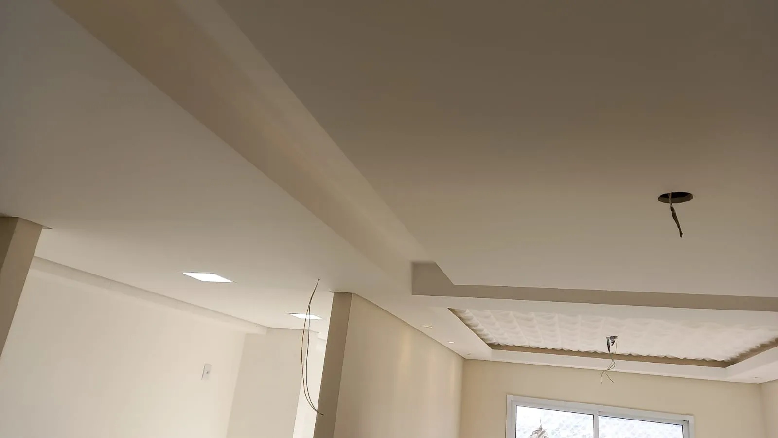 Sanca de gesso em sala de estar